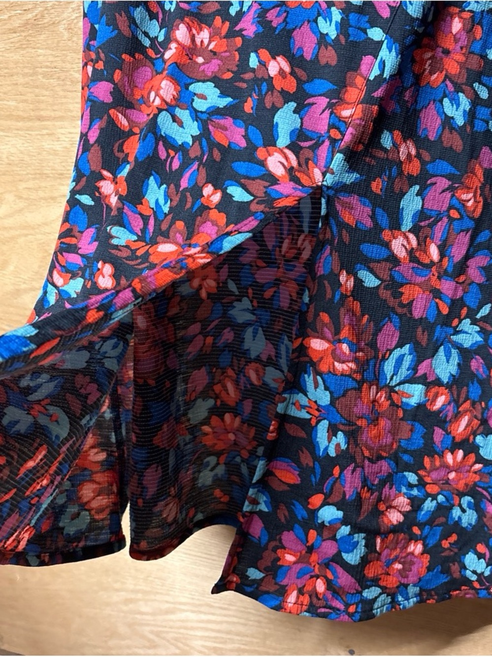Y2K Pull & Bear Floral Midi Skirt in Black with Red & Blue Flowers - Picture 2 of 4